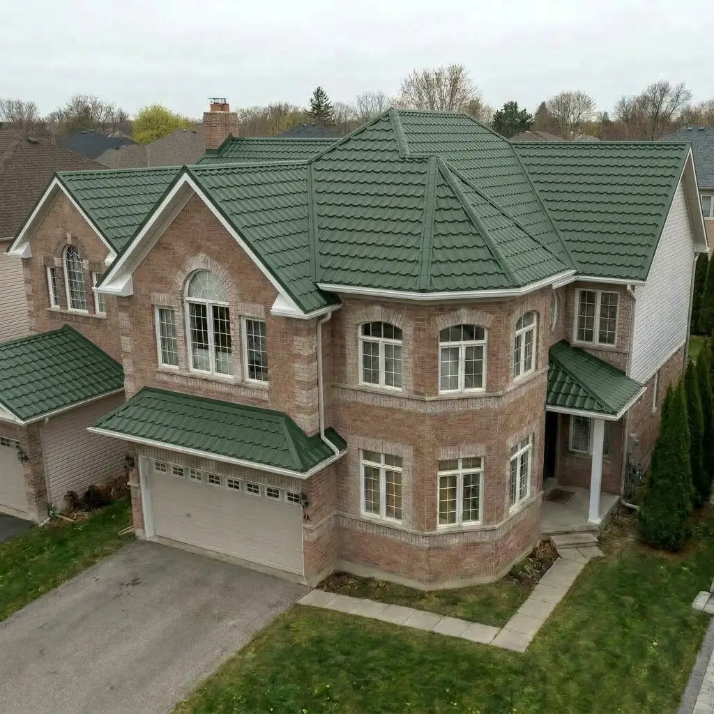 Metal roof in Jungle Green (euro-tile)