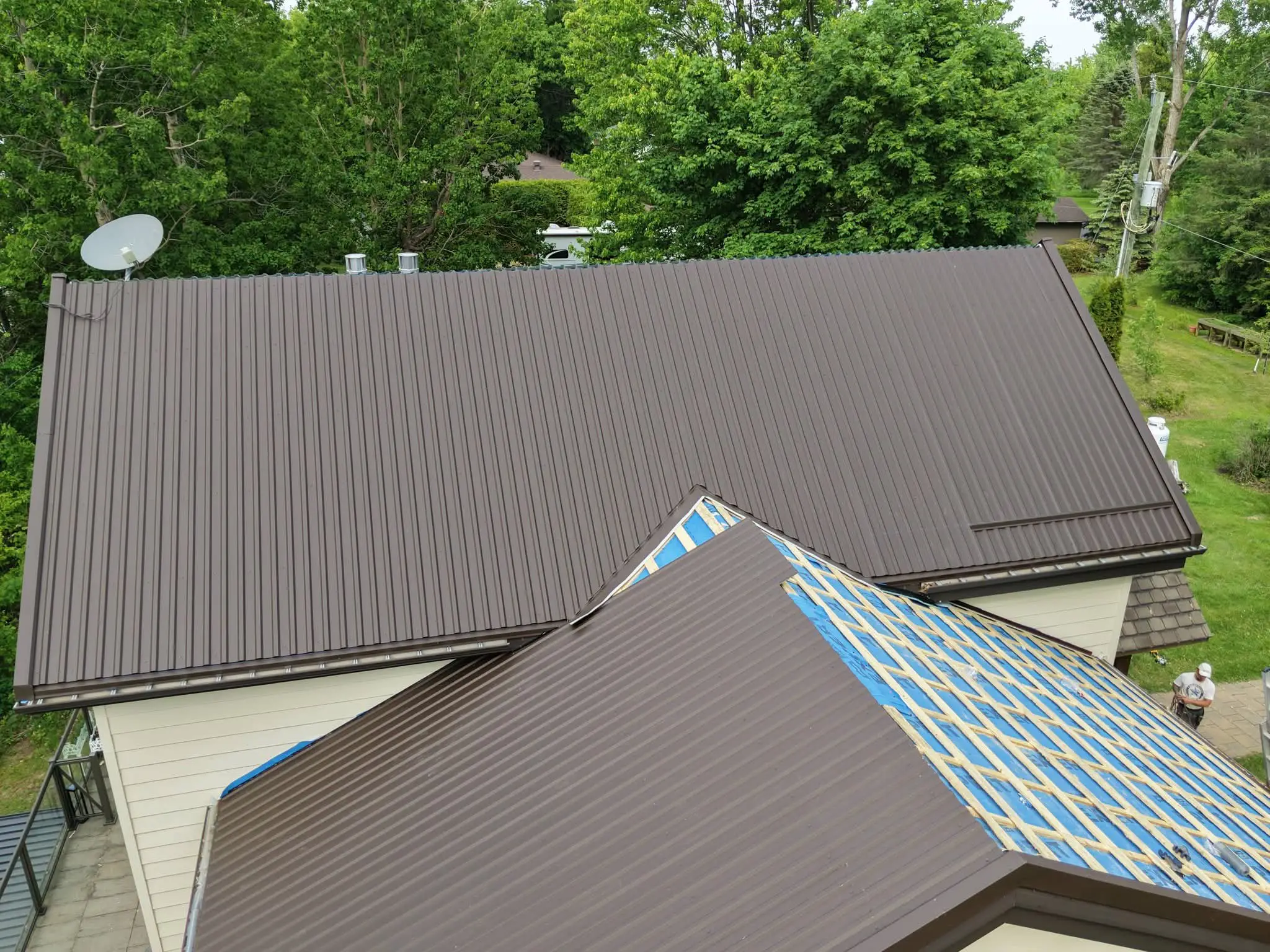 Continuing metal panel installation